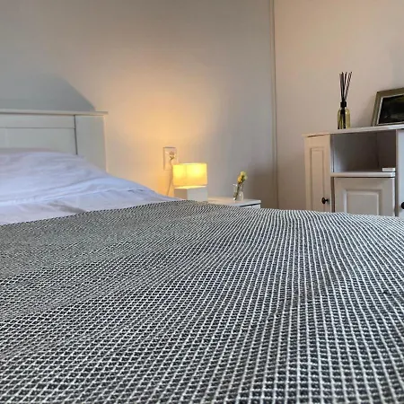 Fos And Flame Apartment *