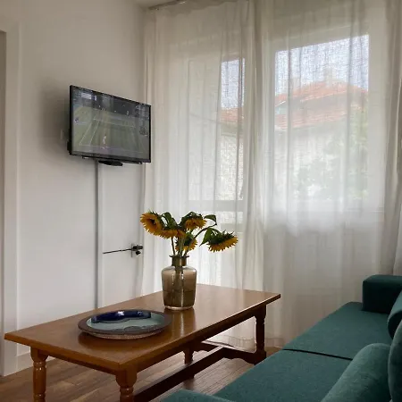 Fos And Flame Apartment *